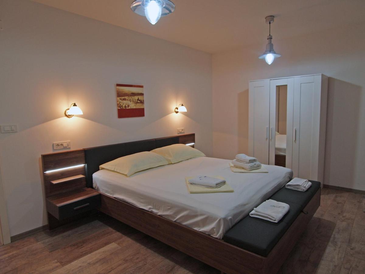 Barbat na Rabu Villa Papalina 3 מראה חיצוני תמונה